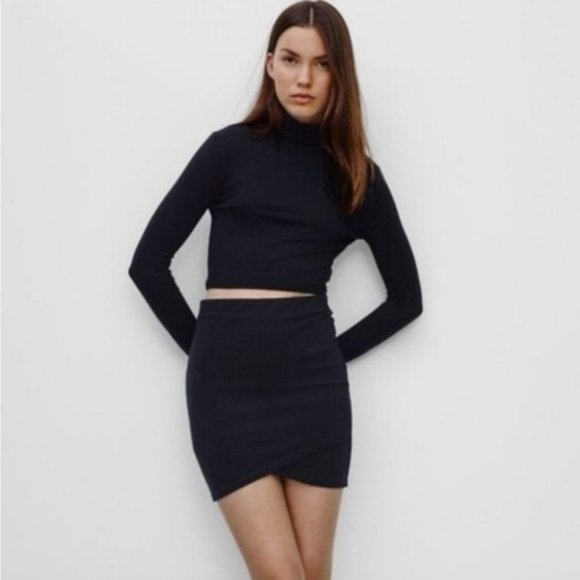 Aritzia Talula Primrose Mini Skirt - SZ M - Picture 3 of 4